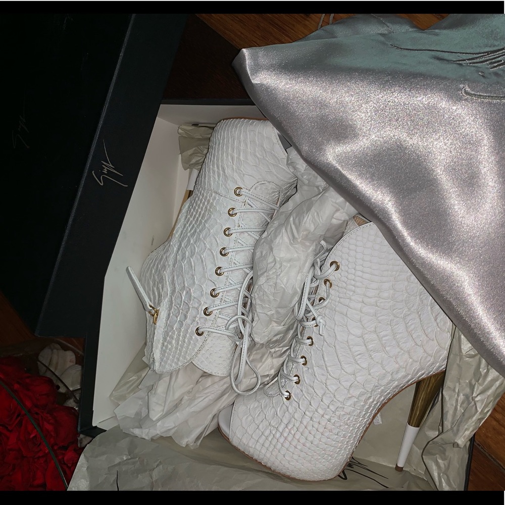 Lace-Up Python Print Giuseppe Zanotti Bootie ♥️